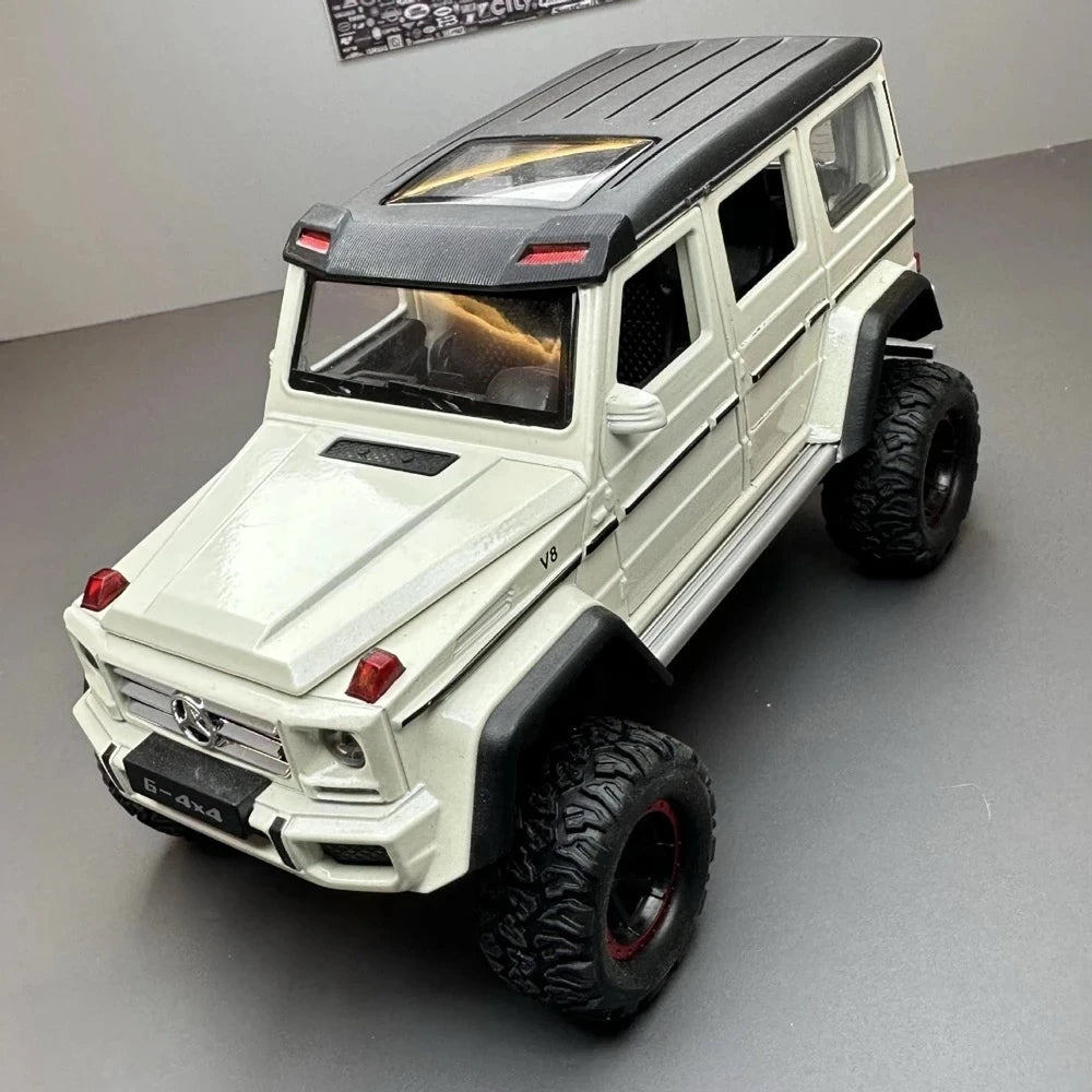 Mercedes-Benz 2015 G500 4×4 Off-Road White 1:32 – Diecast Display Model Die-Cast