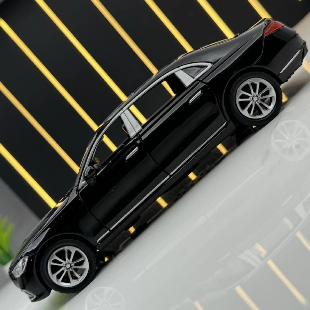 Mercedes-Benz 2020 S400L Black 1:32 – Diecast Display Model Die-Cast