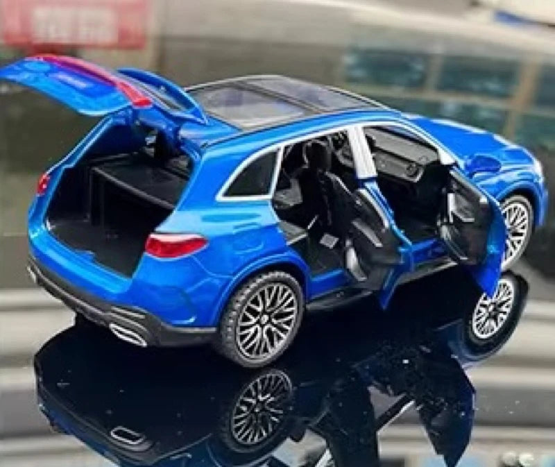 Mercedes-Benz 2023 GLC 400e Blue 1:32 – Diecast Display Model Die-Cast