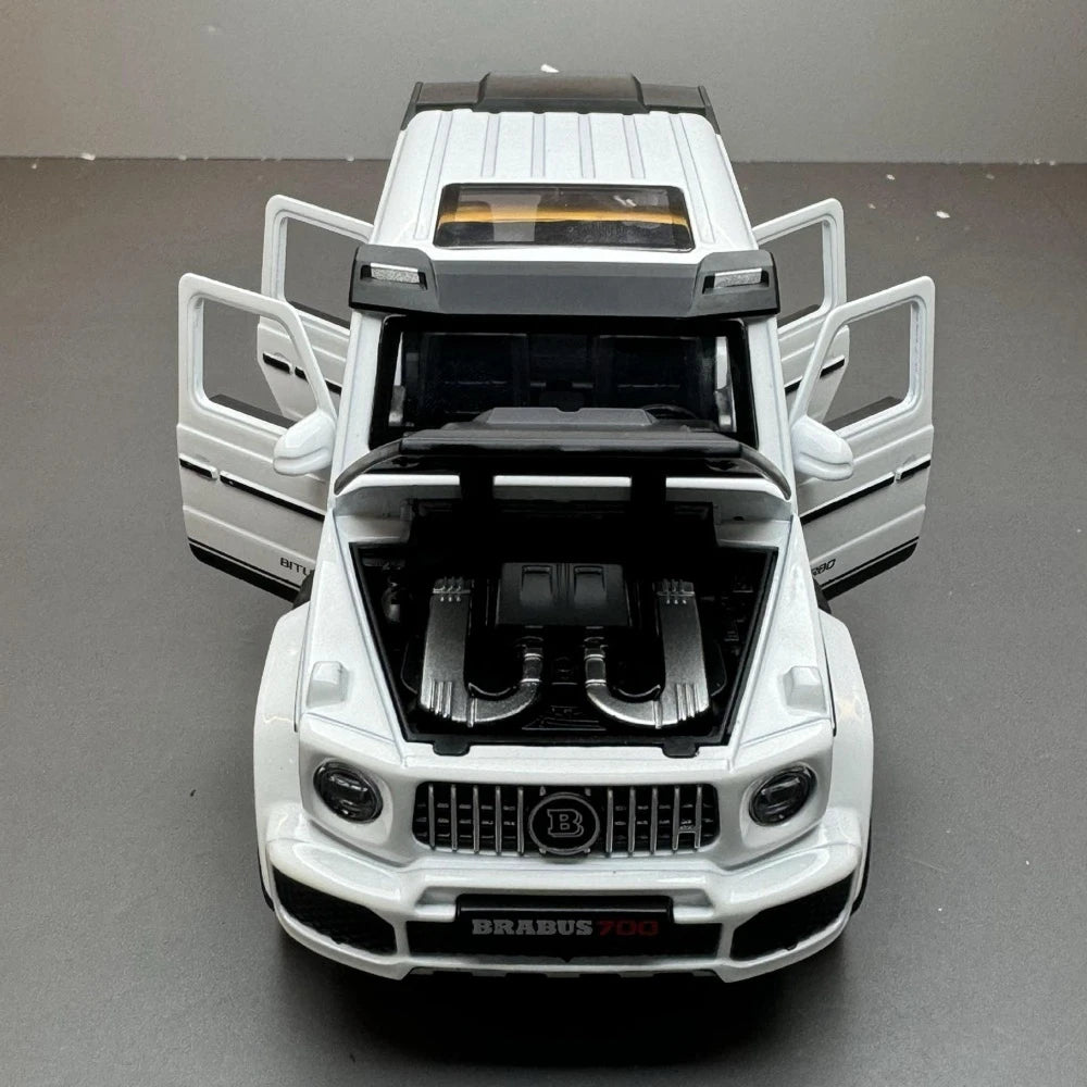 Mercedes-Brabus 2021 G700 4×4 White 1:32 – Diecast Display Model Die-Cast