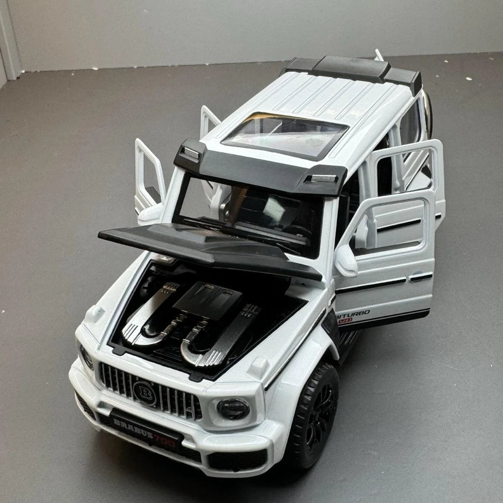 Mercedes-Brabus 2021 G700 4×4 White 1:32 – Diecast Display Model Die-Cast