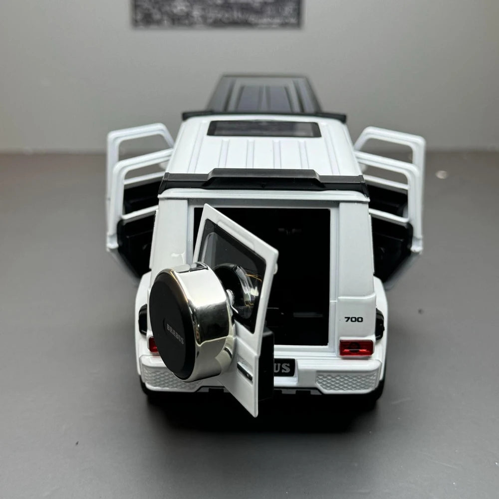Mercedes-Brabus 2021 G700 4×4 White 1:32 – Diecast Display Model Die-Cast
