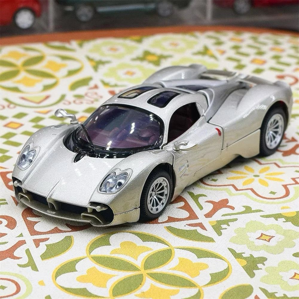 Pagani 2023 Utopia Gold 1:32 – Diecast Display Model Die-Cast