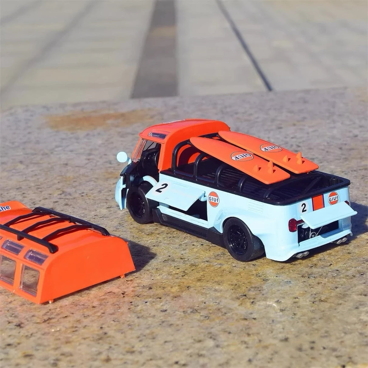 Volkswagen 1963 T1 Bus Gulf 1:32 – Modelo de exhibición de fundición a presión