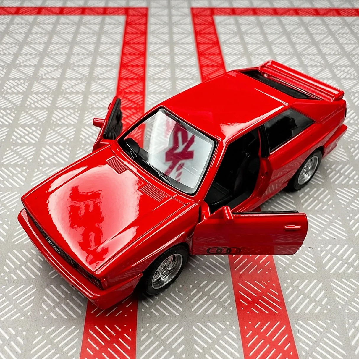 Audi 1980 كواترو ريد 1:36 – نموذج عرض مصبوب، مصبوب.