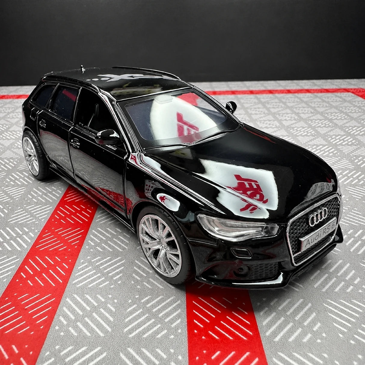 Audi 2019 RS6 Black 1:36 – Diecast Display Model Die-Cast