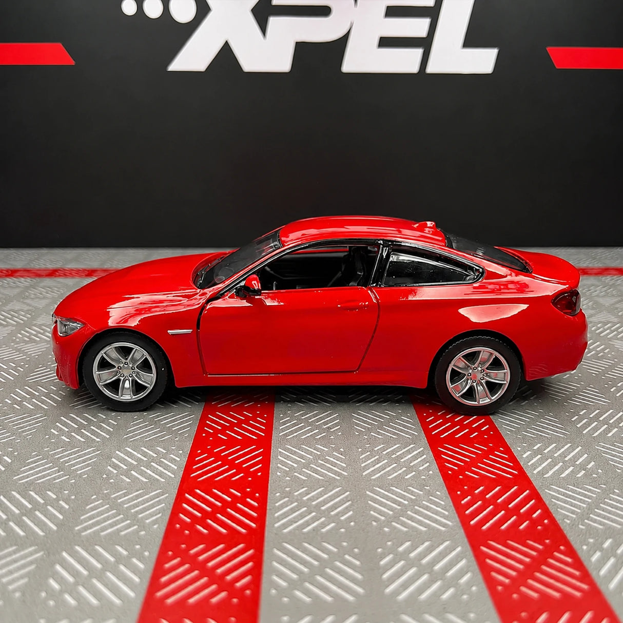 BMW 2014 F82 M4 Red 1:36 – Modelo de exhibición de fundición a presión
