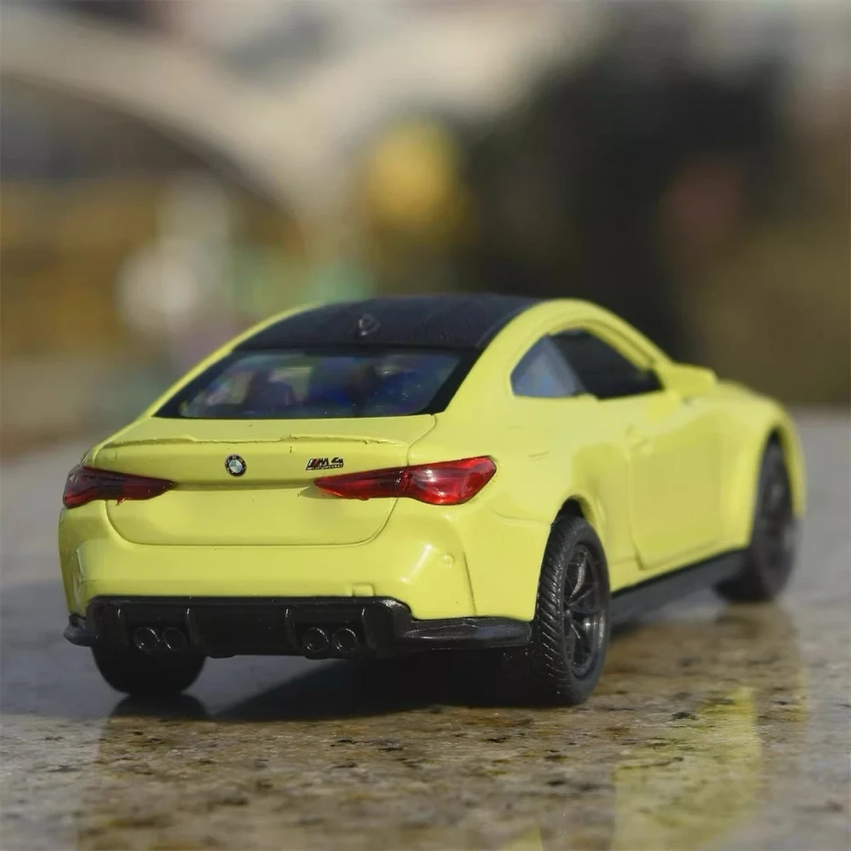 BMW 2023 G82 M4 CSL Yellow 1:36 – Diecast Display Model Die-Cast