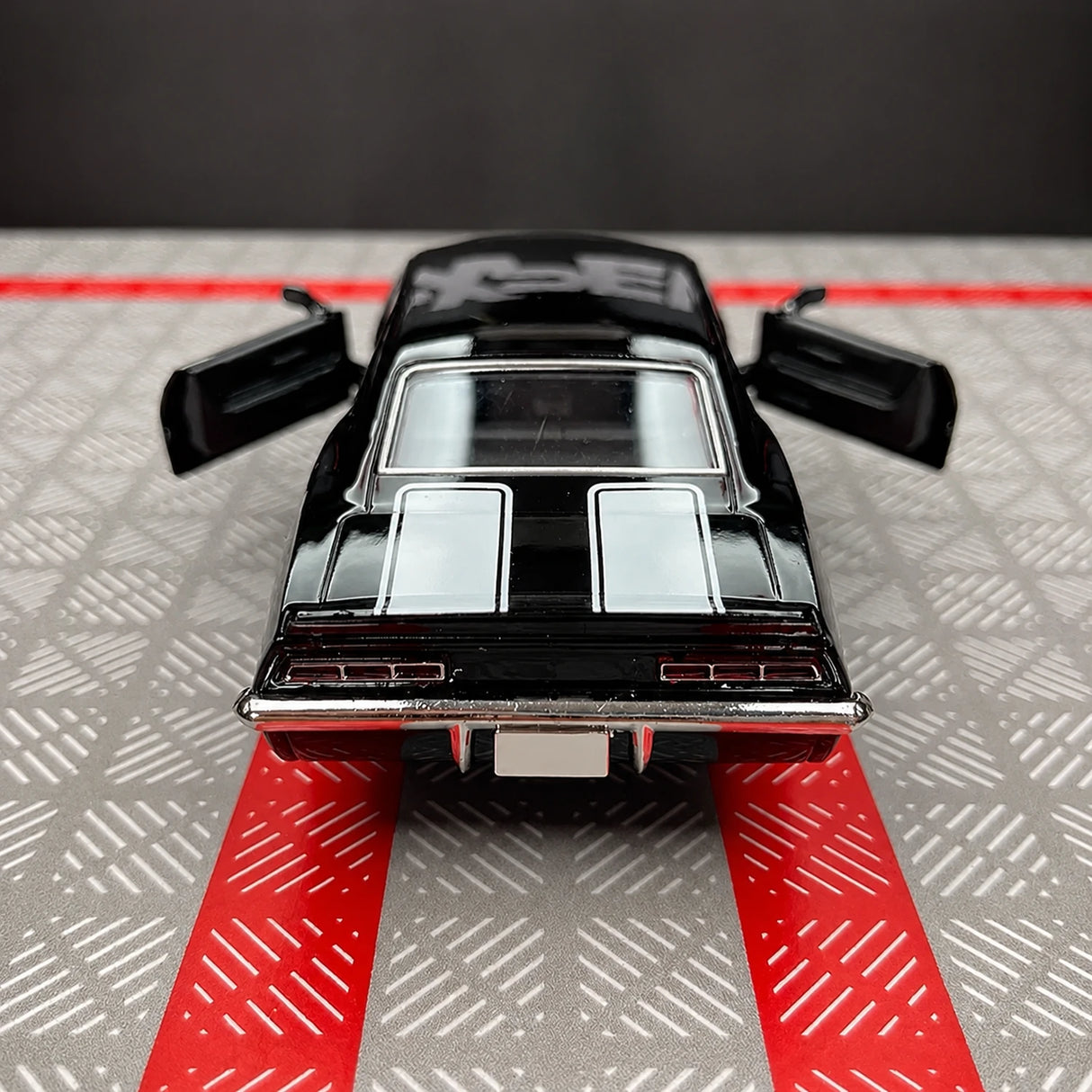 Chevrolet 1969 Camaro SS błyszczący 1:36 – model z odlewem odlewanym