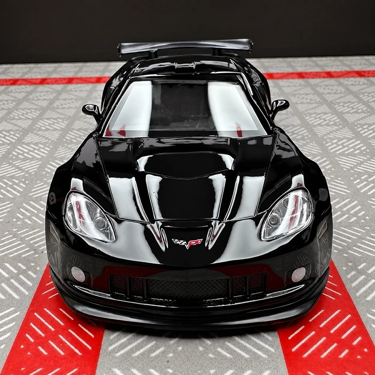 Chevrolet 2005 Corvette C6-R Glossy Black 1:36 – Diecast Display Model Die-Cast