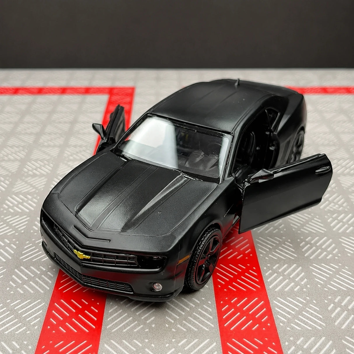 Chevrolet 2010 Camaro Black 1:36 – Diecast Display Model Die-Cast