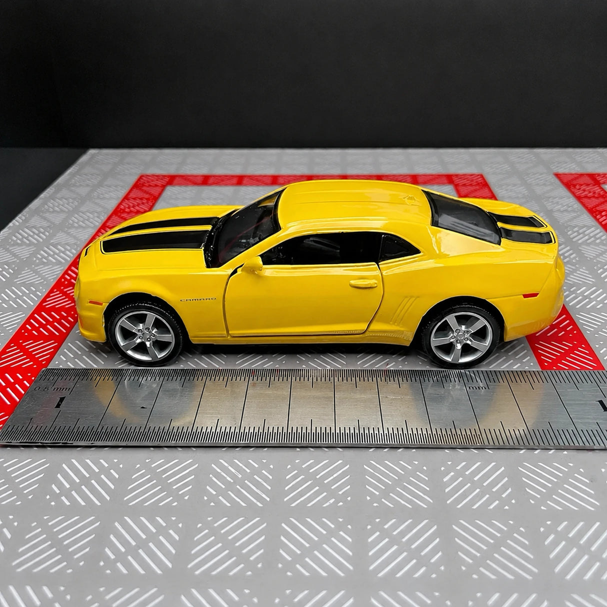 Chevrolet 2010 Camaro Yellow 1:36 – Diecast Display Model Die-Cast