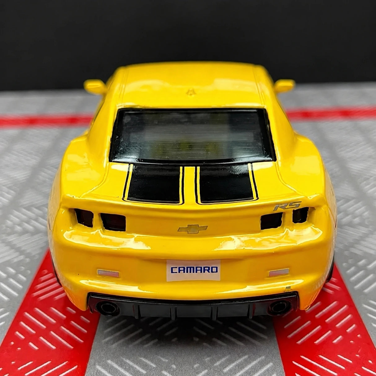 Chevrolet 2010 Camaro Yellow 1:36 – Diecast Display Model Die-Cast
