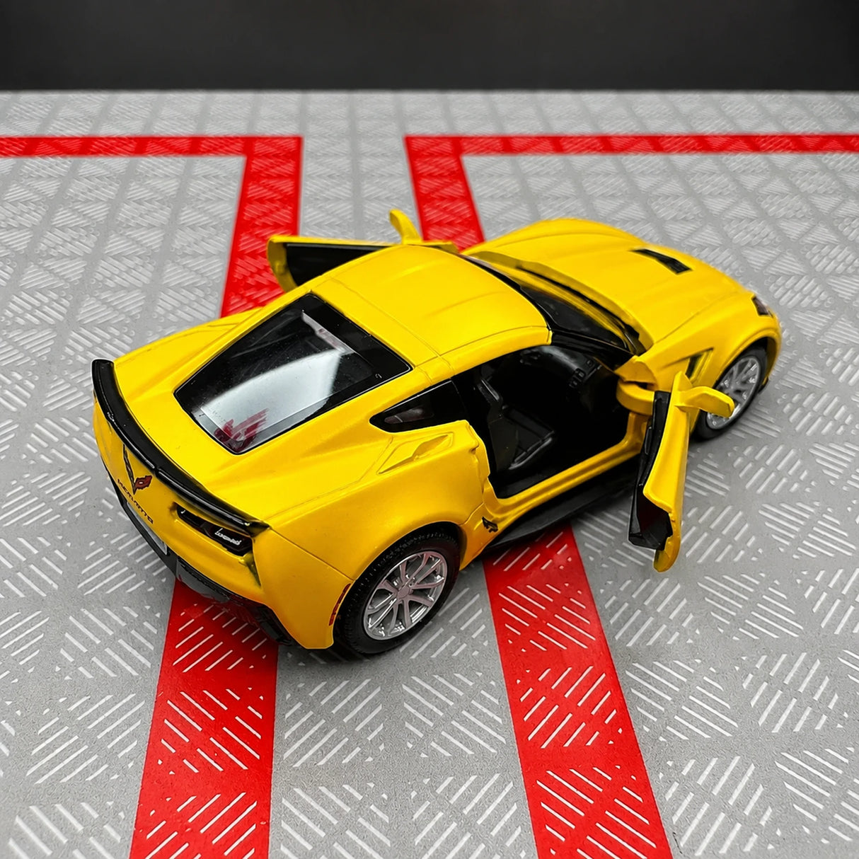 Chevrolet 2014 Corvette C7 Yellow 1:36 – Diecast Display Model Die-Cast