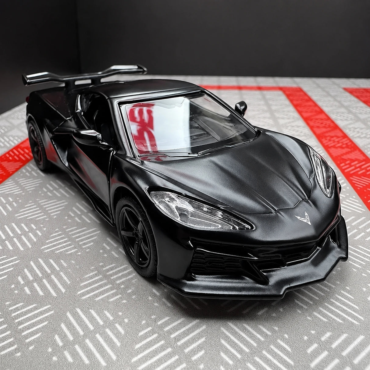 Chevrolet 2023 Corvette Z06 Black 1:36 – Diecast Display Model Die-Cast