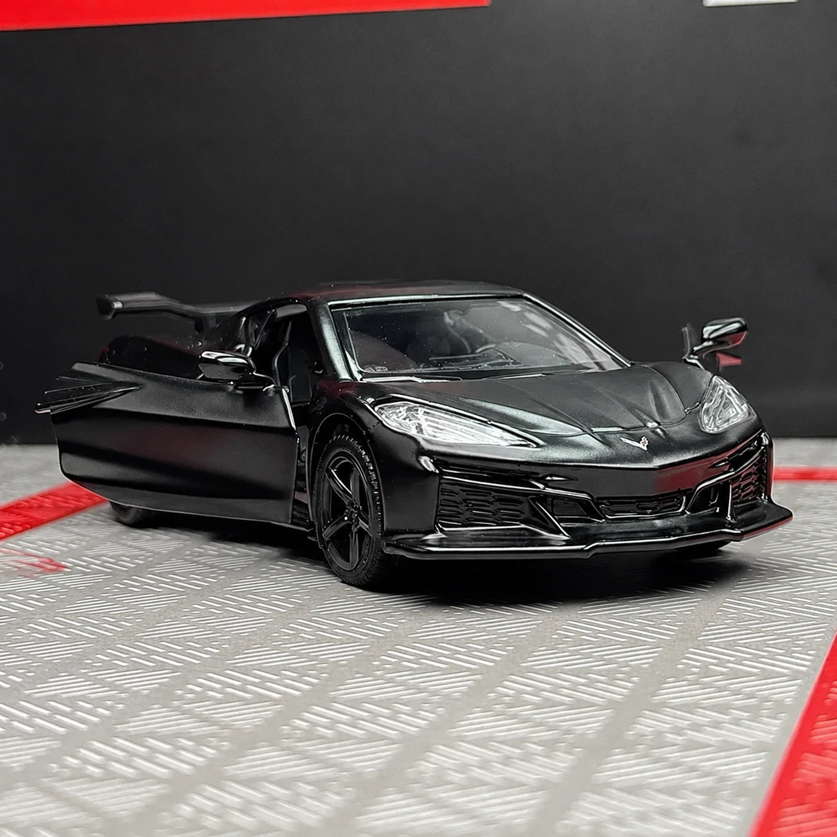 Chevrolet 2023 Corvette Z06 Black 1:36 – Diecast Display Model Die-Cast