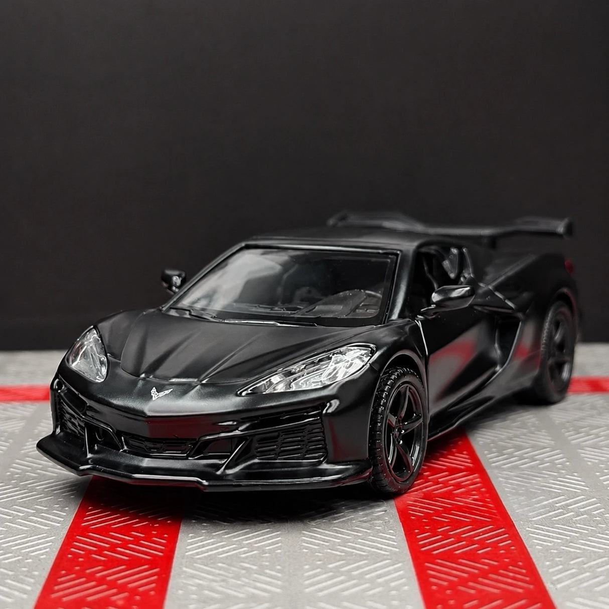 Chevrolet 2023 Corvette Z06 Black 1:36 – Diecast Display Model Die-Cast
