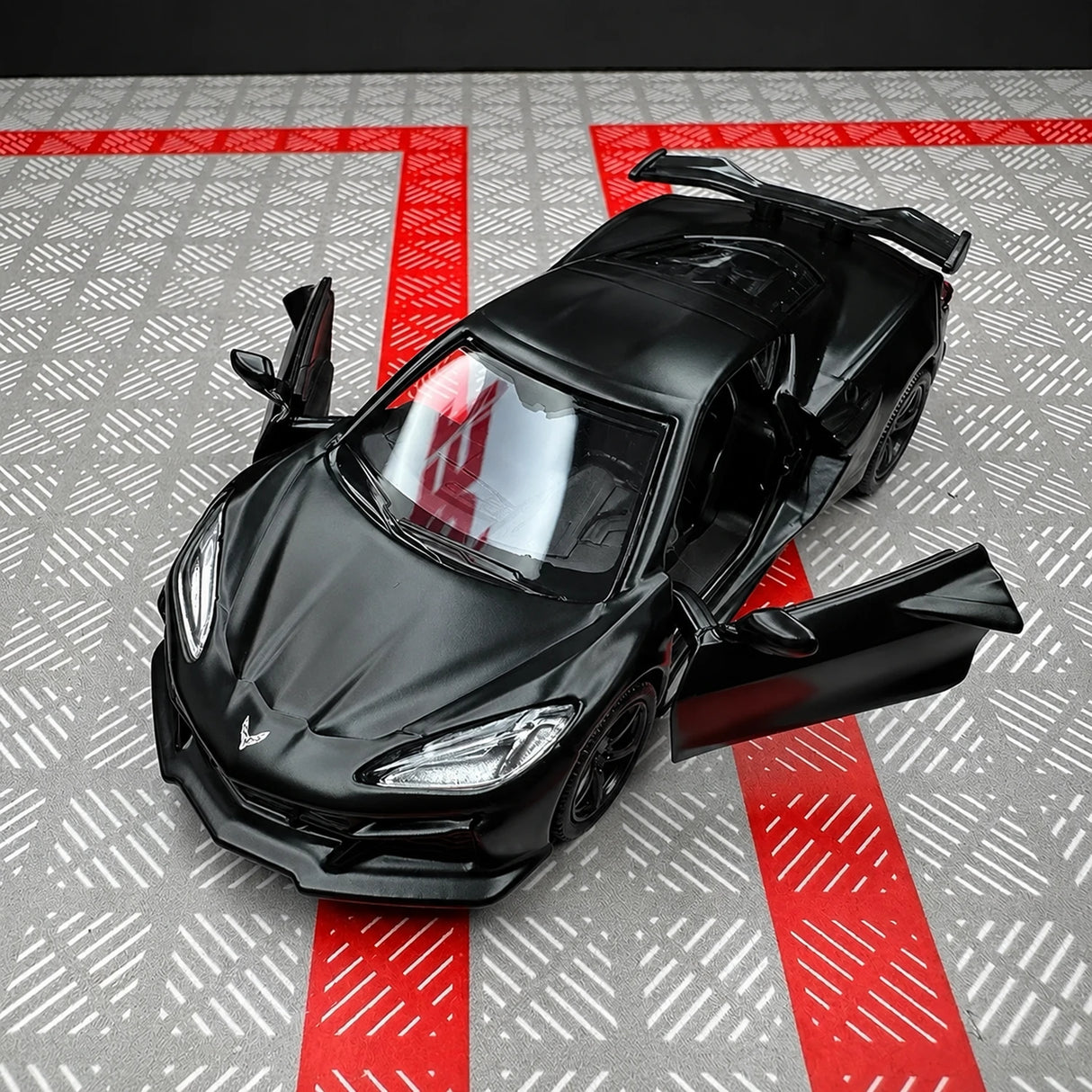 Chevrolet 2023 Corvette Z06 Black 1:36 – Diecast Display Model Die-Cast