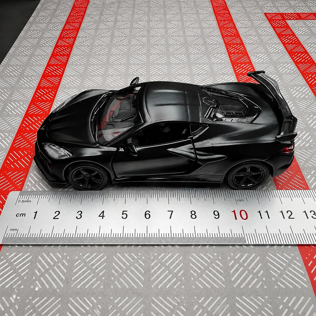 Chevrolet 2023 Corvette Z06 Black 1:36 – Diecast Display Model Die-Cast