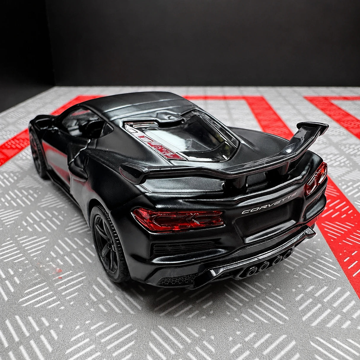 Chevrolet 2023 Corvette Z06 Black 1:36 – Diecast Display Model Die-Cast