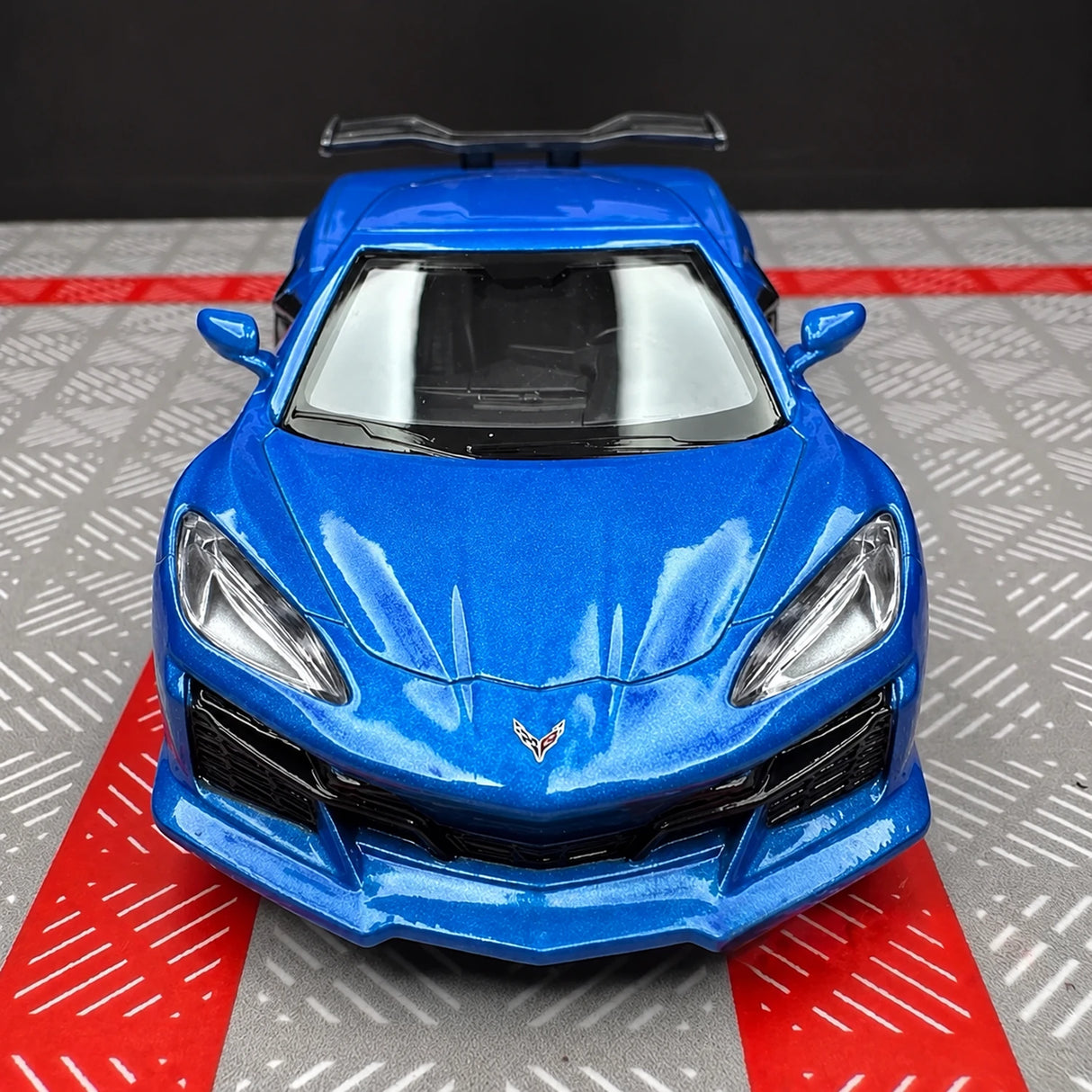 Chevrolet 2023 Corvette Z06 Blue 1:36 – Diecast Display Model Die-Cast