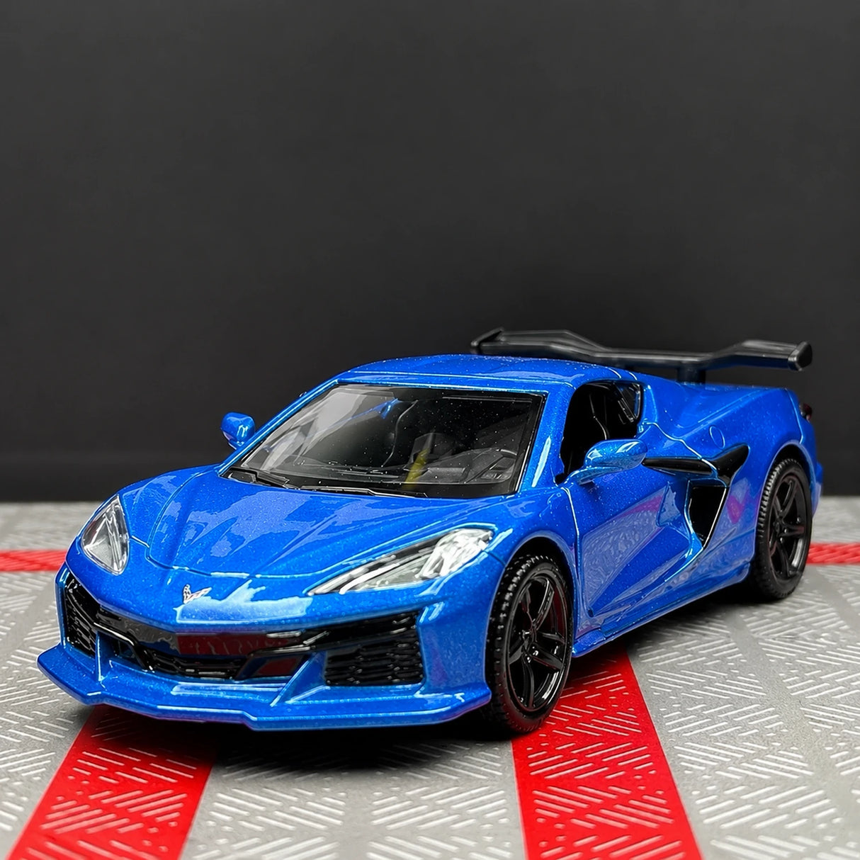 Chevrolet 2023 Corvette Z06 Blue 1:36 – Diecast Display Model Die-Cast