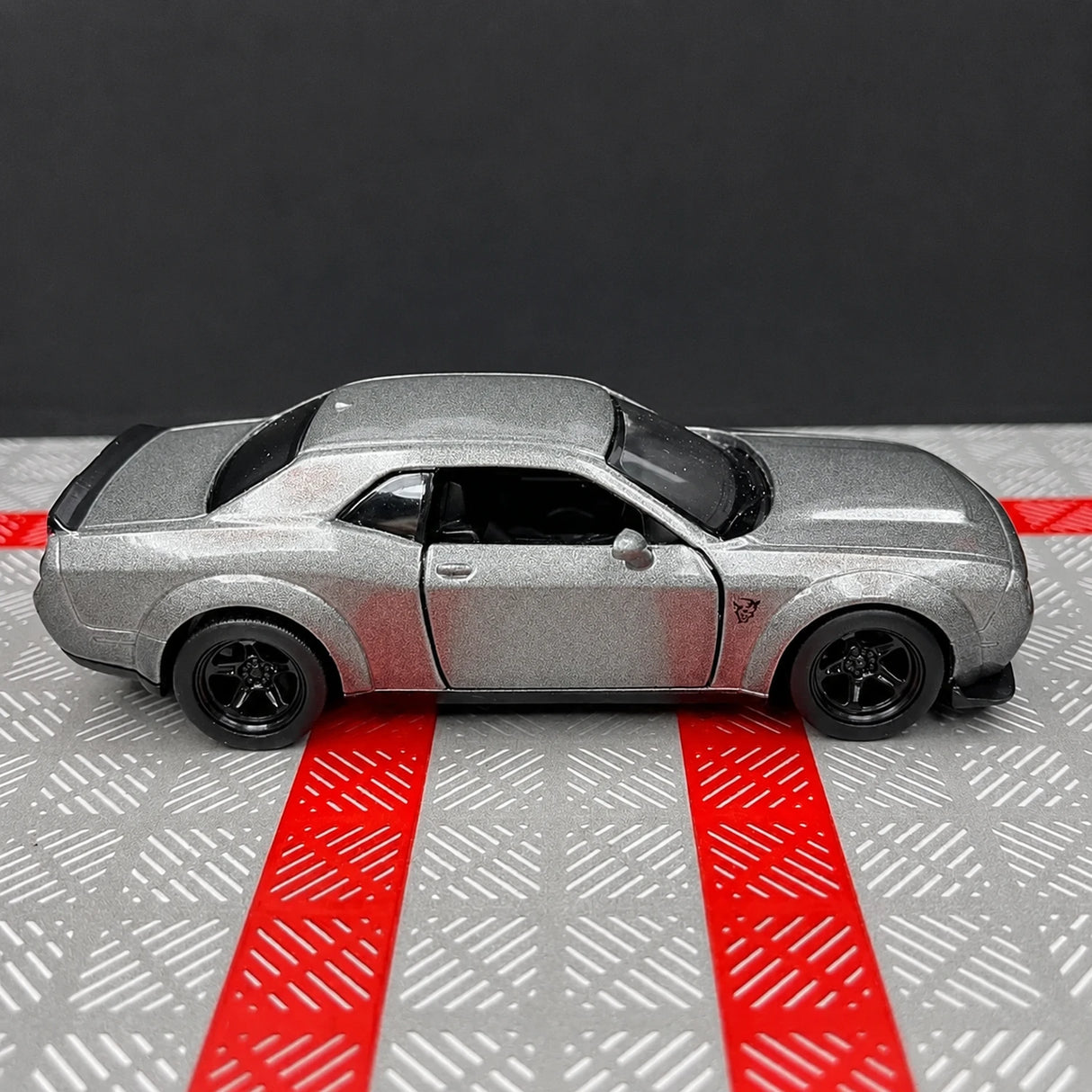 Dodge 2018 Challenger SRT Demon Gray 1:36 – Diecast Display Model Die-Cast
