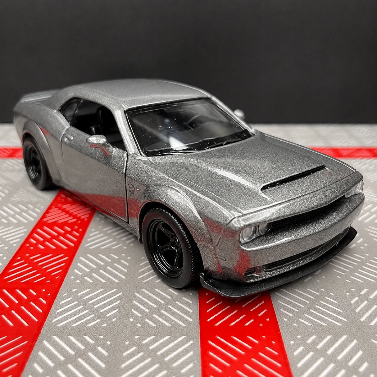 Dodge 2018 Challenger SRT Demon Gray 1:36 – Diecast Display Model Die-Cast