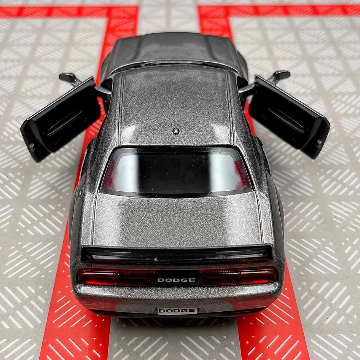 Dodge 2018 Challenger SRT Demon Gray 1:36 – Diecast Display Model Die-Cast