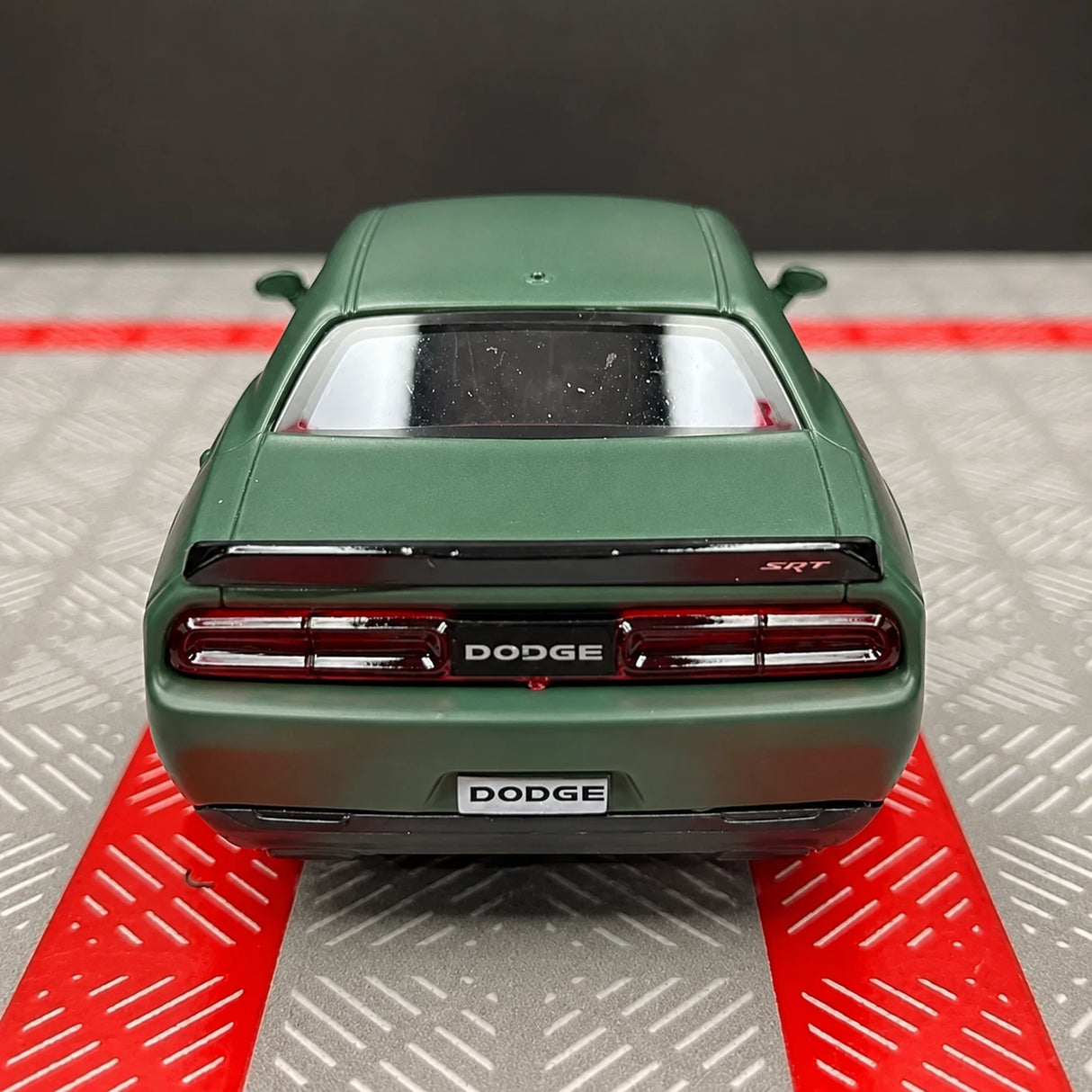 Dodge 2018 Challenger SRT Demon Green 1:36 – Diecast Display Model Die-Cast