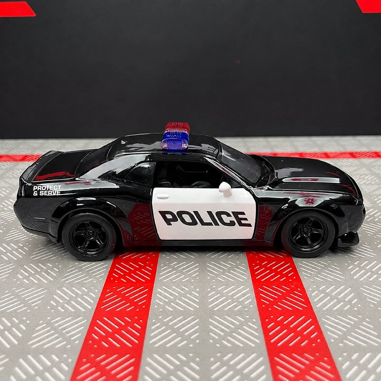 Dodge 2018 Challenger SRT Demon Police 1:36 – Diecast Display Model Die-Cast