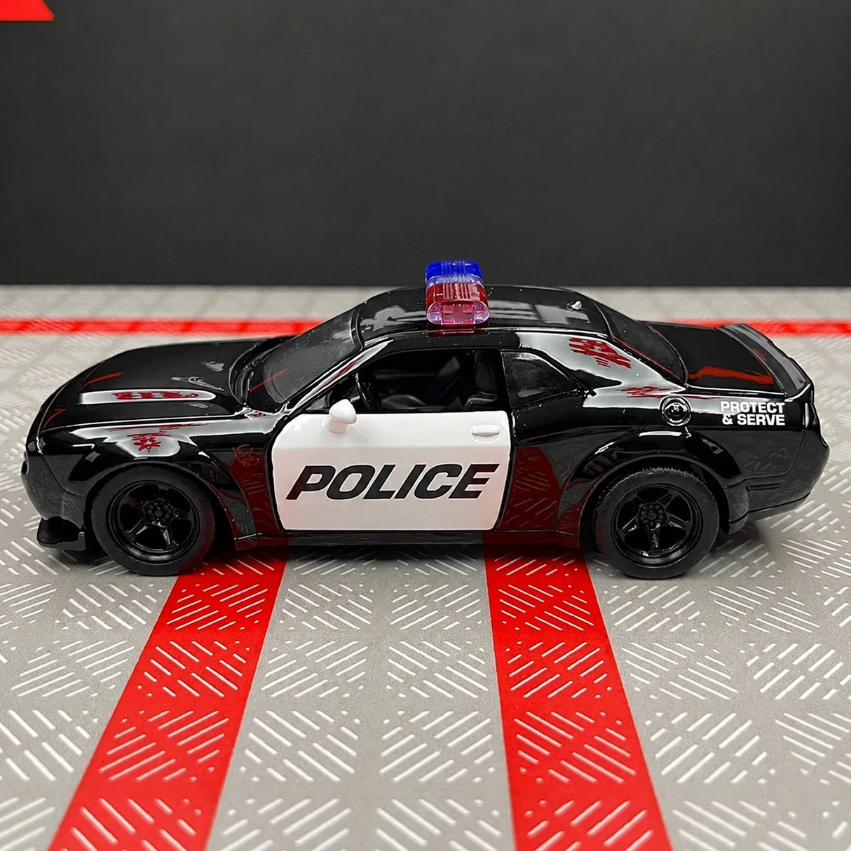 Dodge 2018 Challenger SRT Demon Police 1:36 – Diecast Display Model Die-Cast