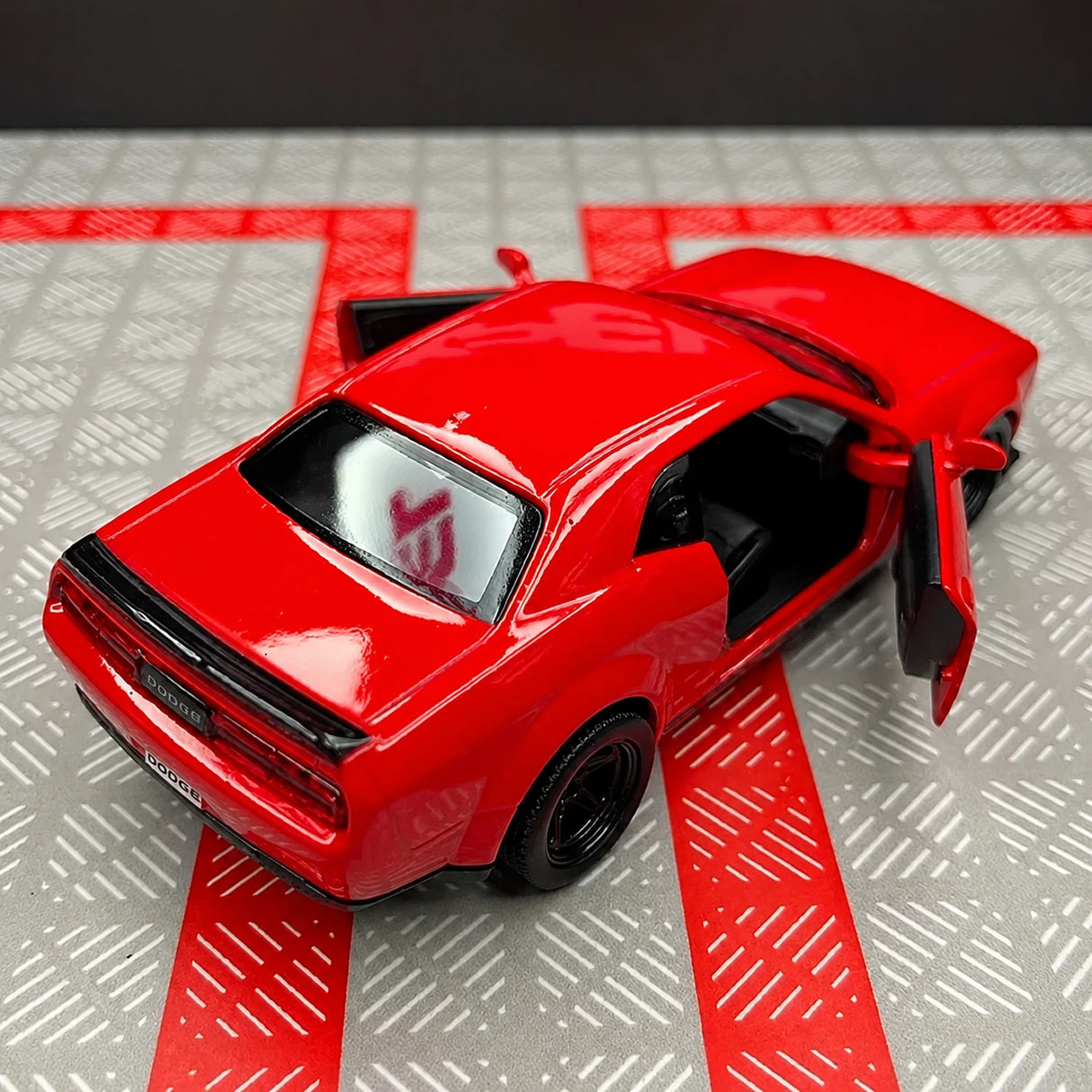 Dodge 2018 Challenger SRT Demon Red 1:36 – Diecast Display Model Die-Cast