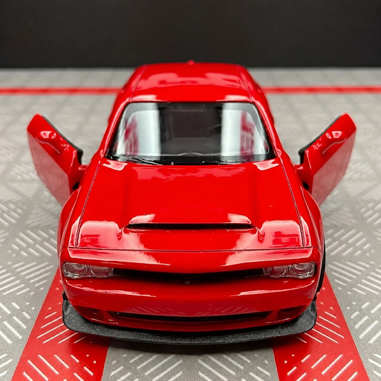 Dodge 2018 Challenger SRT Demon Red 1:36 – Diecast Display Model Die-Cast