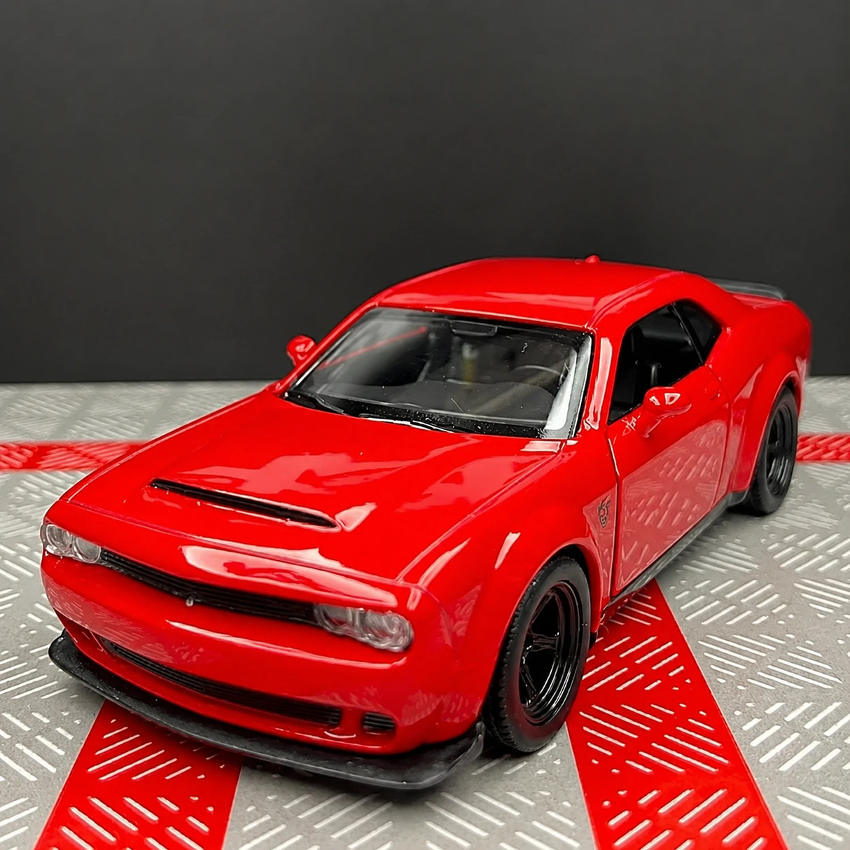 Dodge 2018 Challenger SRT Demon Red 1:36 – Diecast Display Model Die-Cast