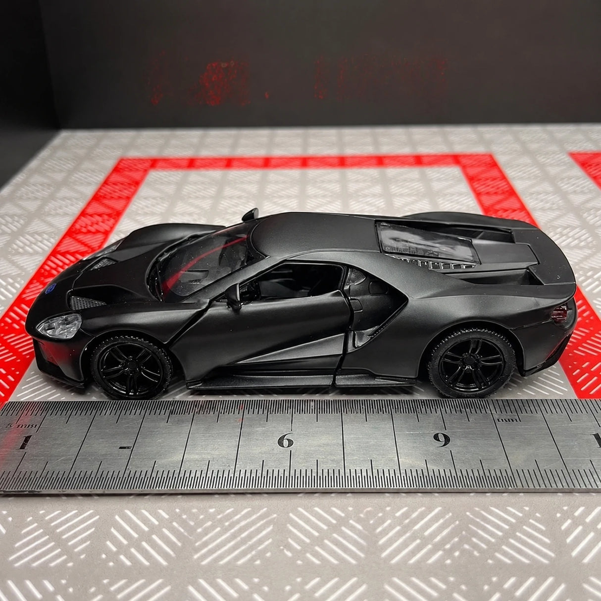 Ford 2017 GT Black 1:36 – Diecast Display Model Die-Cast