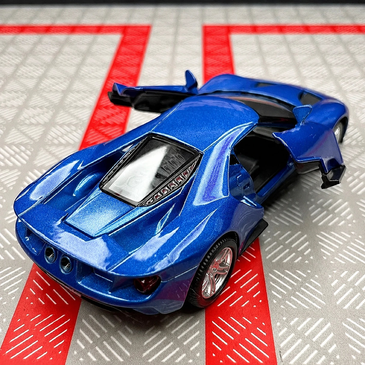 Ford 2017 GT Blue 1:36 – Diecast Display Model Die-Cast