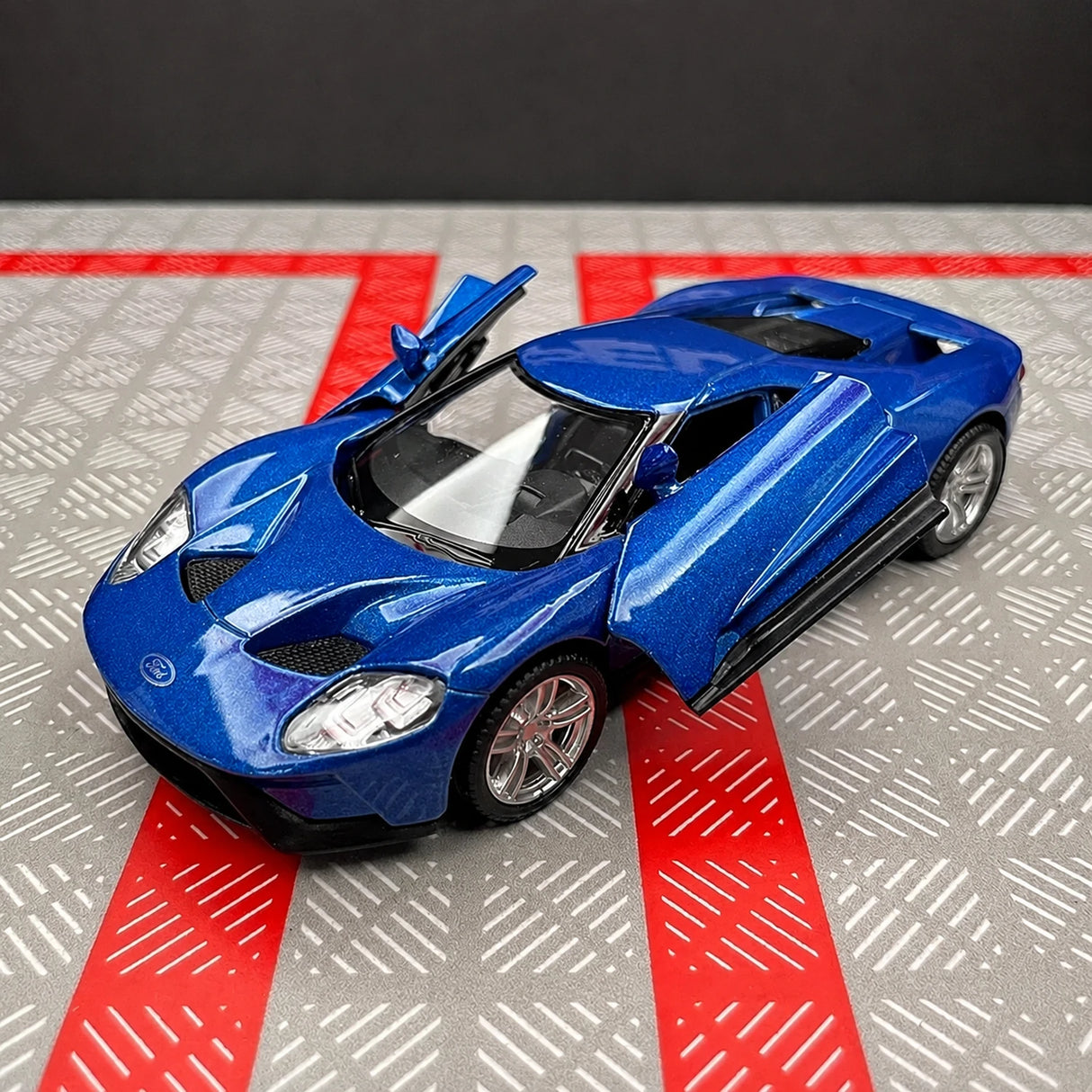 Ford 2017 GT Blue 1:36 – Diecast Display Model Die-Cast