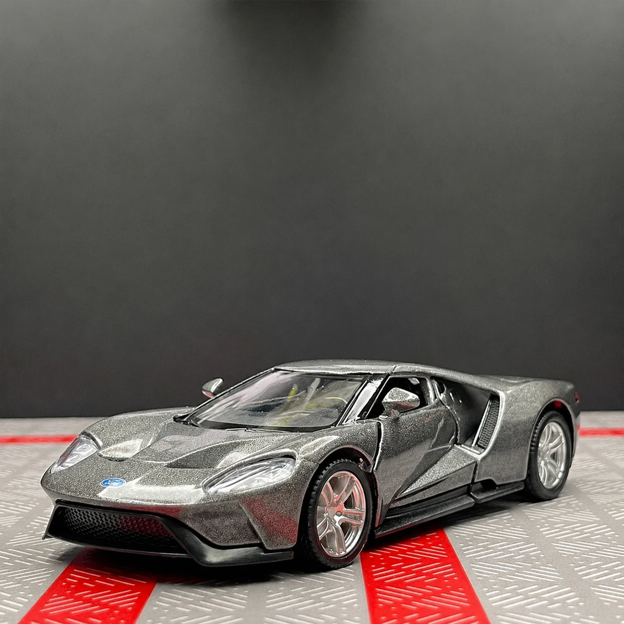 Ford 2017 GT Gray 1:36 – Diecast Display Model Die-Cast