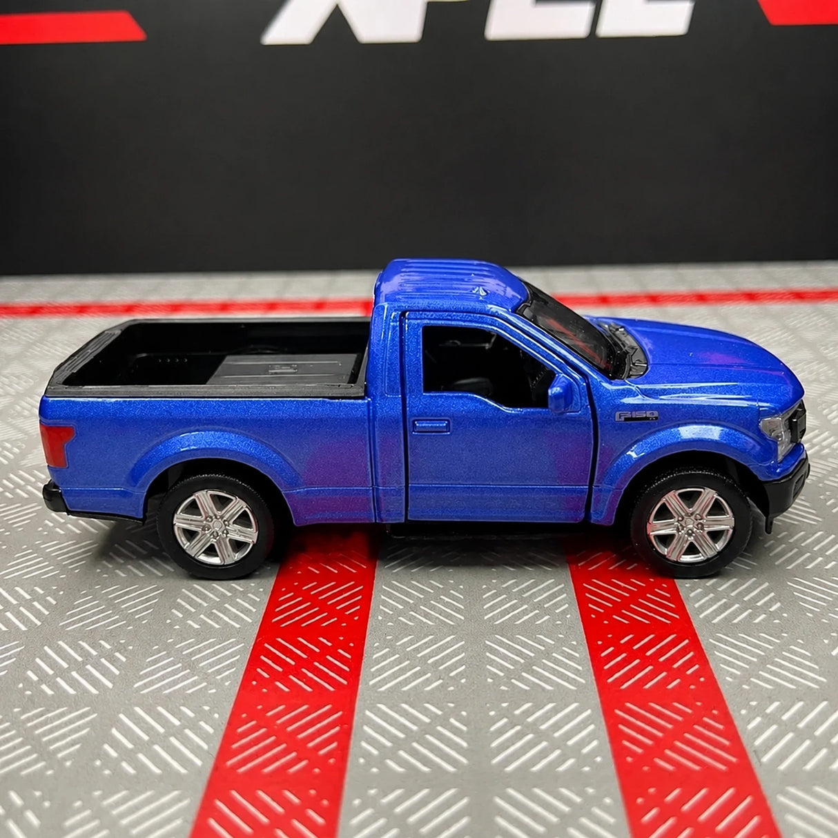 Ford 2018 F150 Blue 1:36 – Diecast Display Model Die-Cast