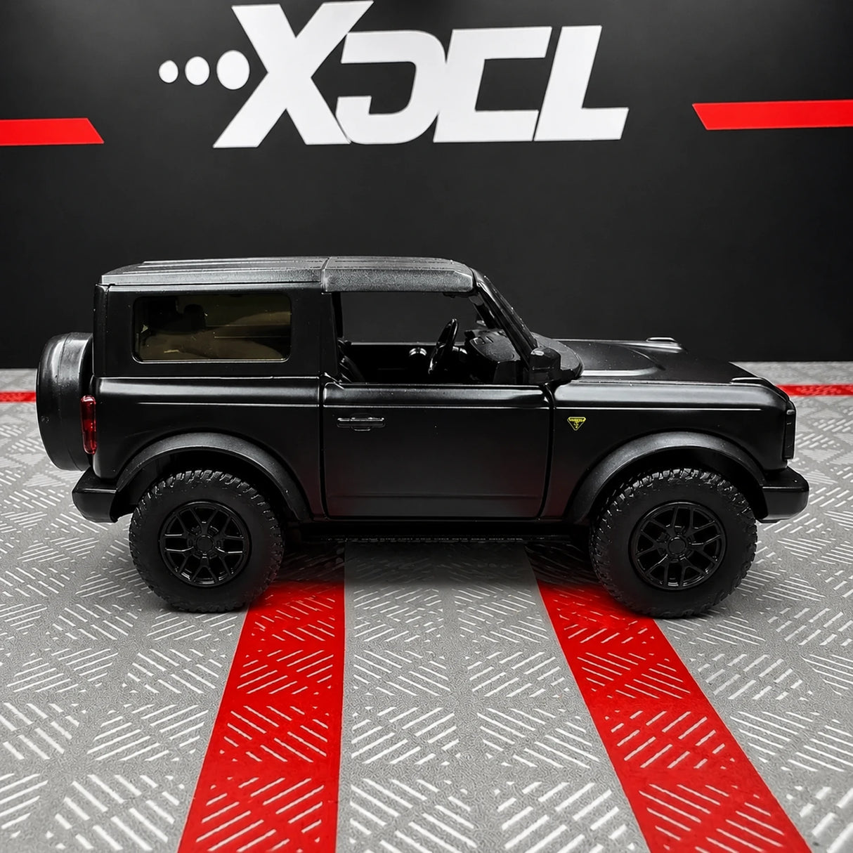 Ford 2021 Bronco Black 1:36 – Diecast Display Model Die-Cast
