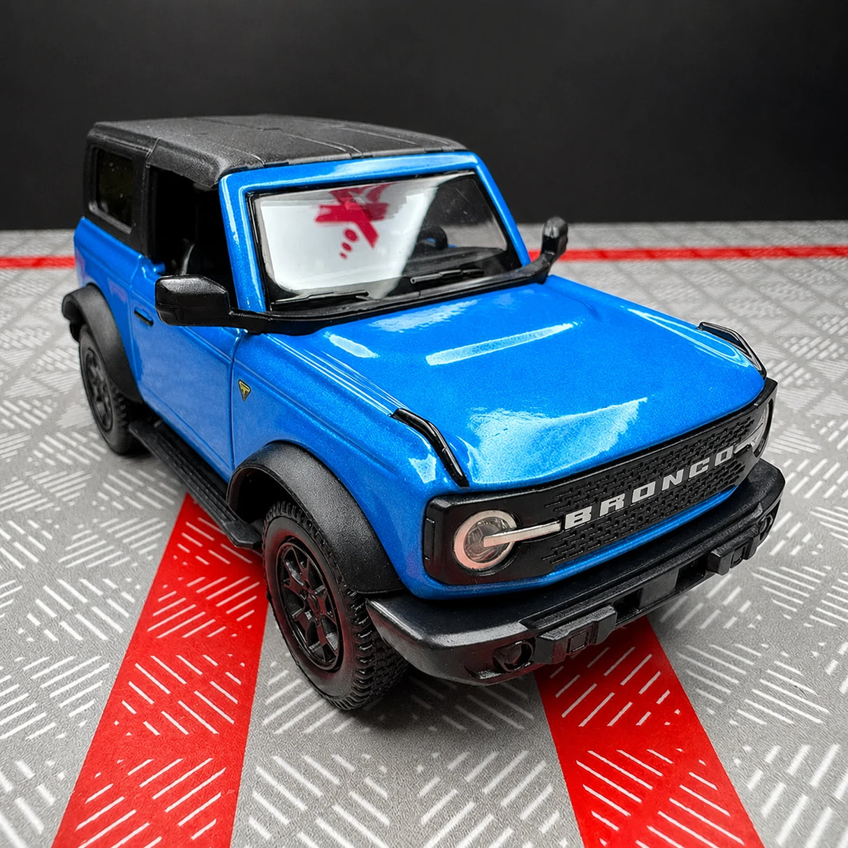 Ford 2021 Bronco Blue 1:36 – Diecast Display Model Die-Cast