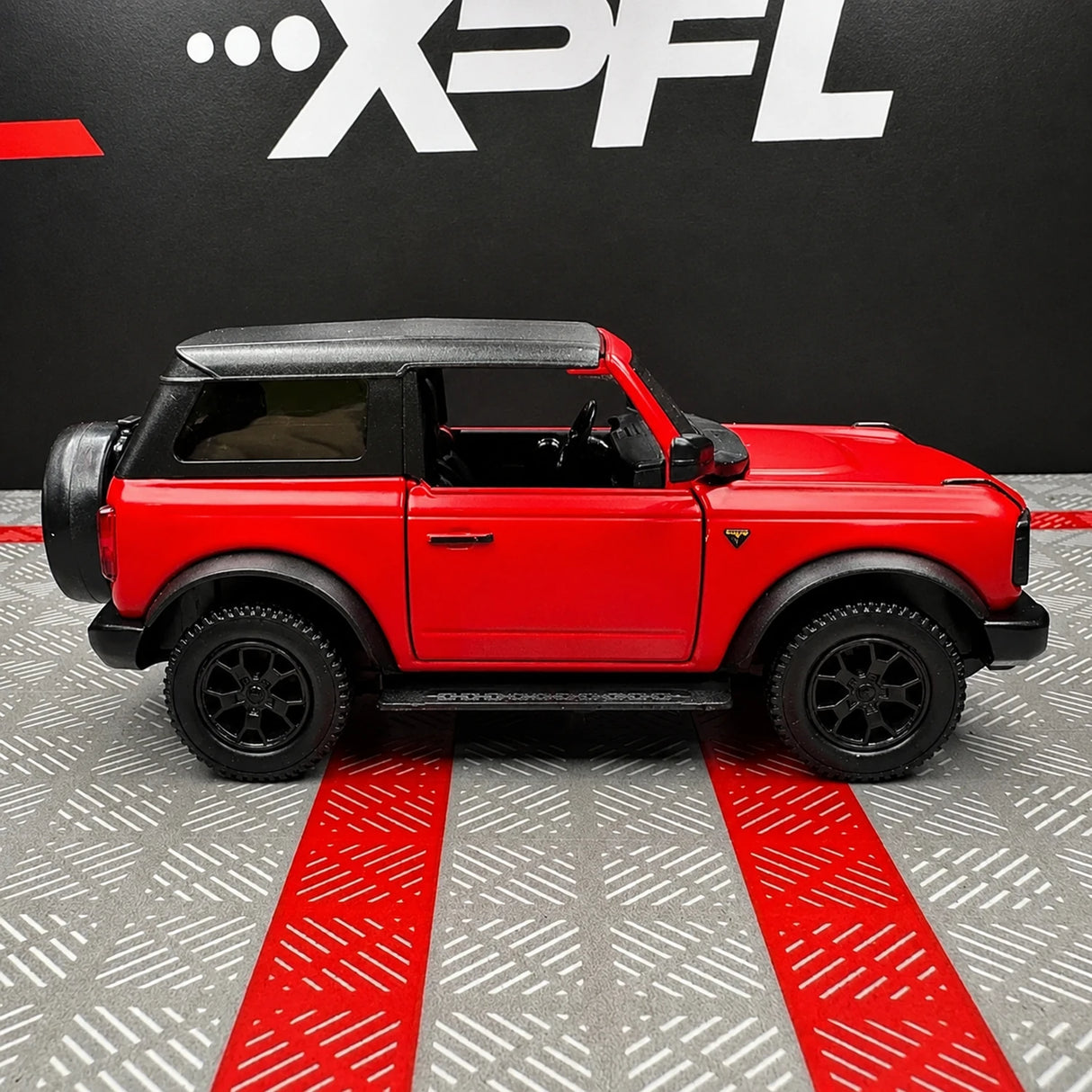 Ford 2021 Bronco أحمر 1:36 – نموذج عرض معدني مصبوب