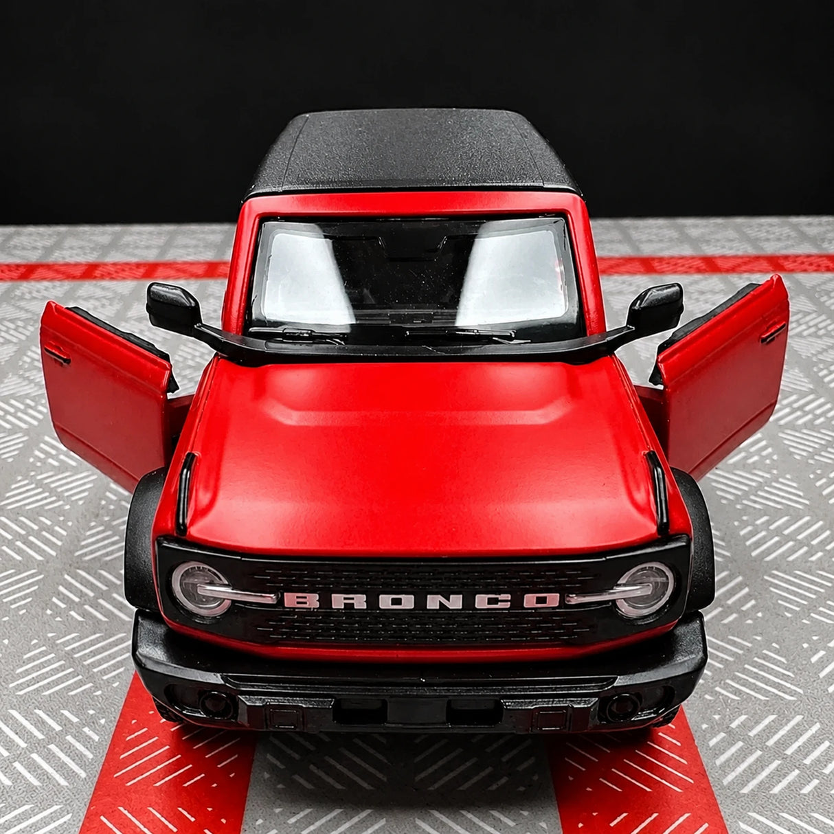 Ford 2021 Bronco أحمر 1:36 – نموذج عرض معدني مصبوب