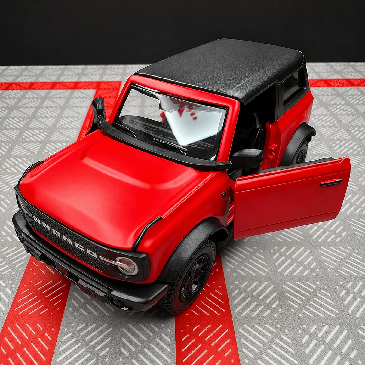 Ford 2021 Bronco أحمر 1:36 – نموذج عرض معدني مصبوب