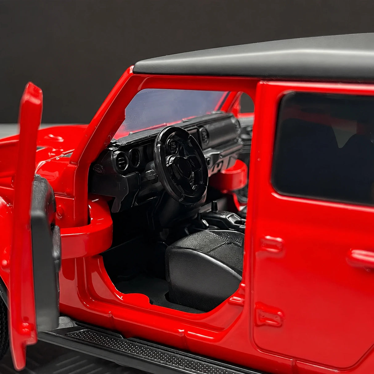 Jeep 2020 Gladiator أحمر 1:36 – نموذج عرض معدني مصبوب