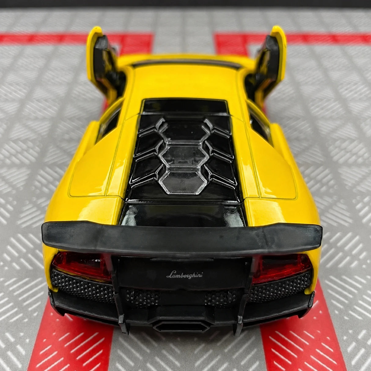 Lamborghini 2009 Murcielago LP670-4 Yellow 1:36 – Diecast Display Model Die-Cast