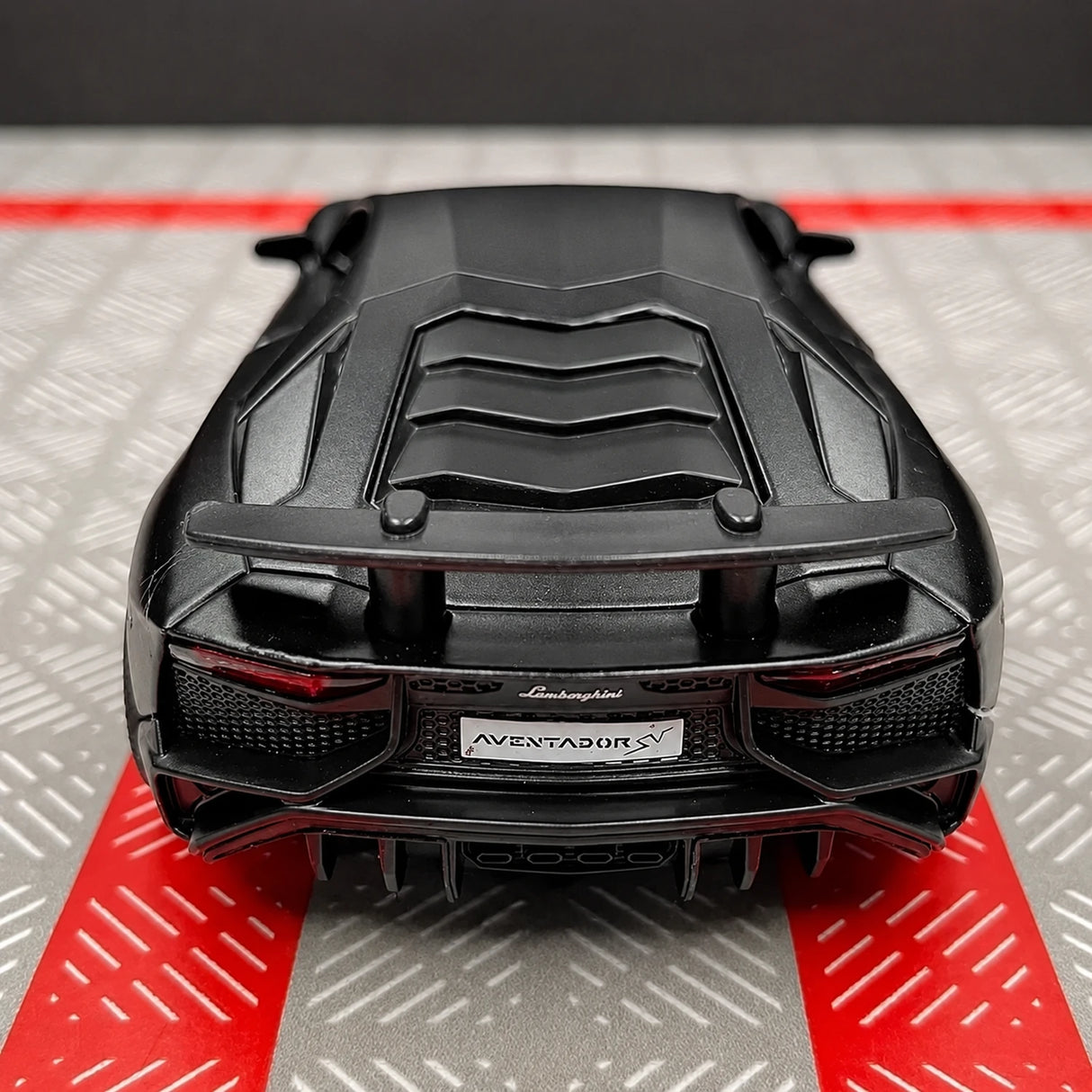 Lamborghini 2016 Aventador LP750-4 SV Black 1:36 – Diecast Display Model Die-Cast