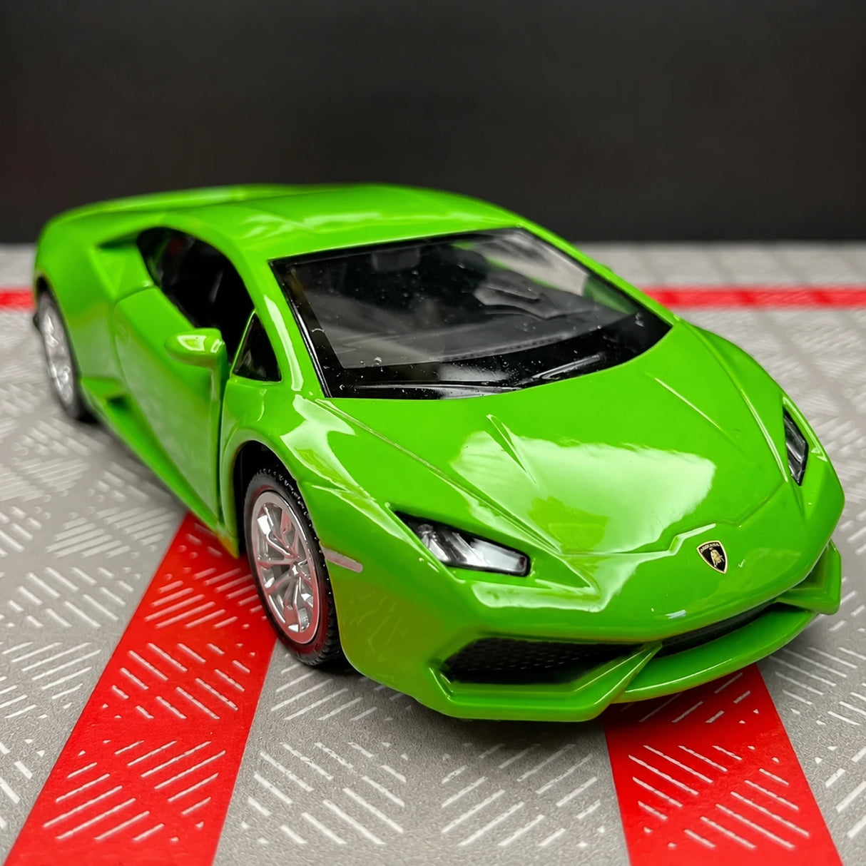 Lamborghini 2016 Huracan LP610-4 Green 1:36 – model wyświetlacza odlewany z odlewu