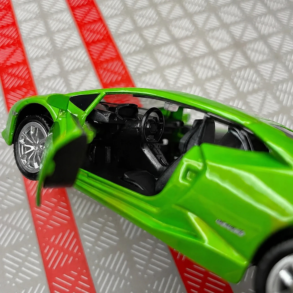 Lamborghini 2016 Huracan LP610-4 Green 1:36 – model wyświetlacza odlewany z odlewu